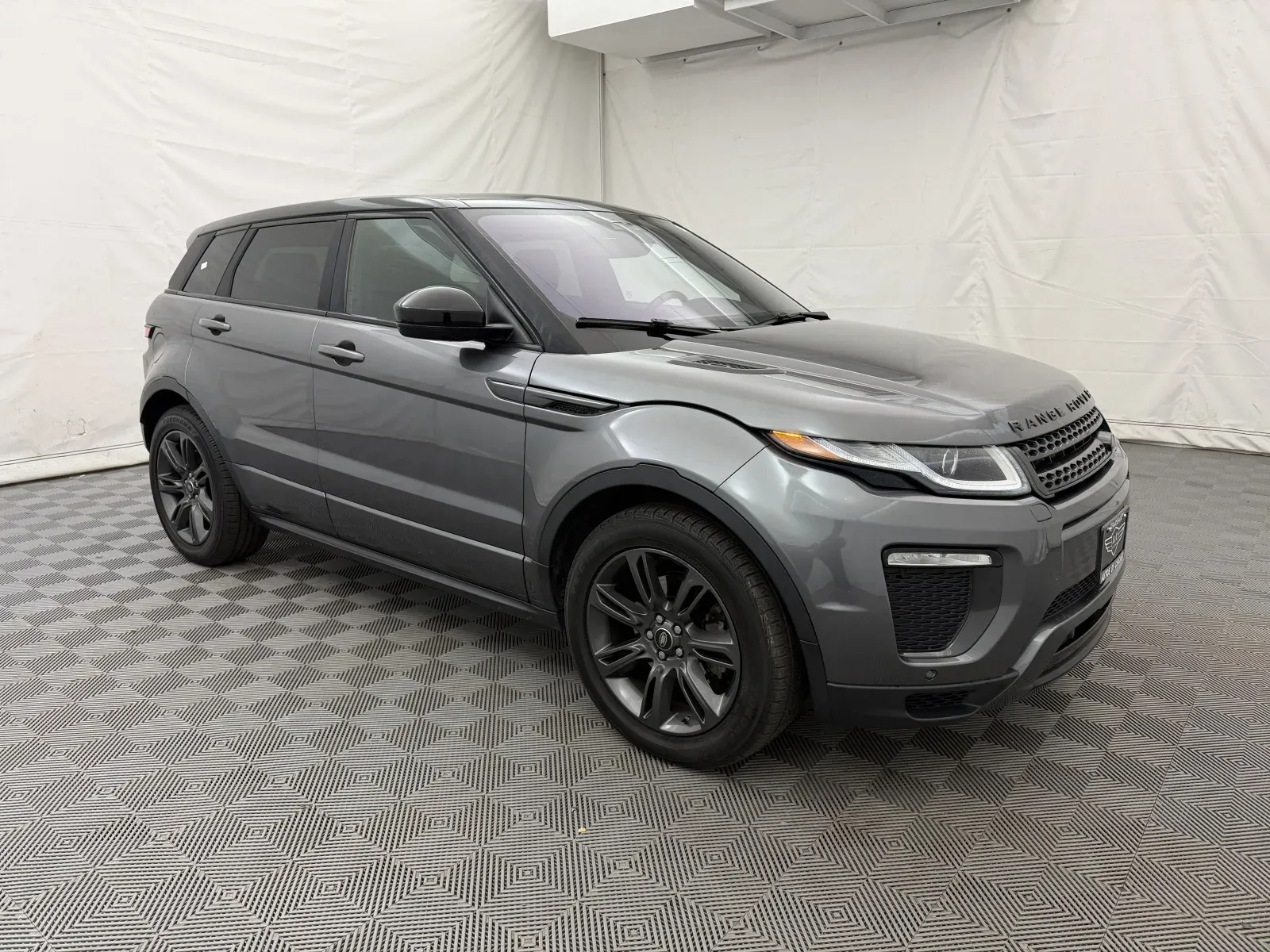 Land Rover Range Rover Evoque photo 4