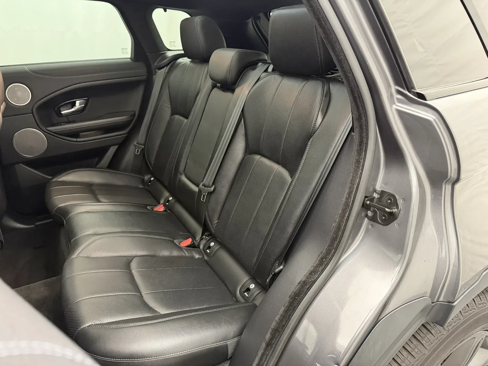 Land Rover Range Rover Evoque photo 34