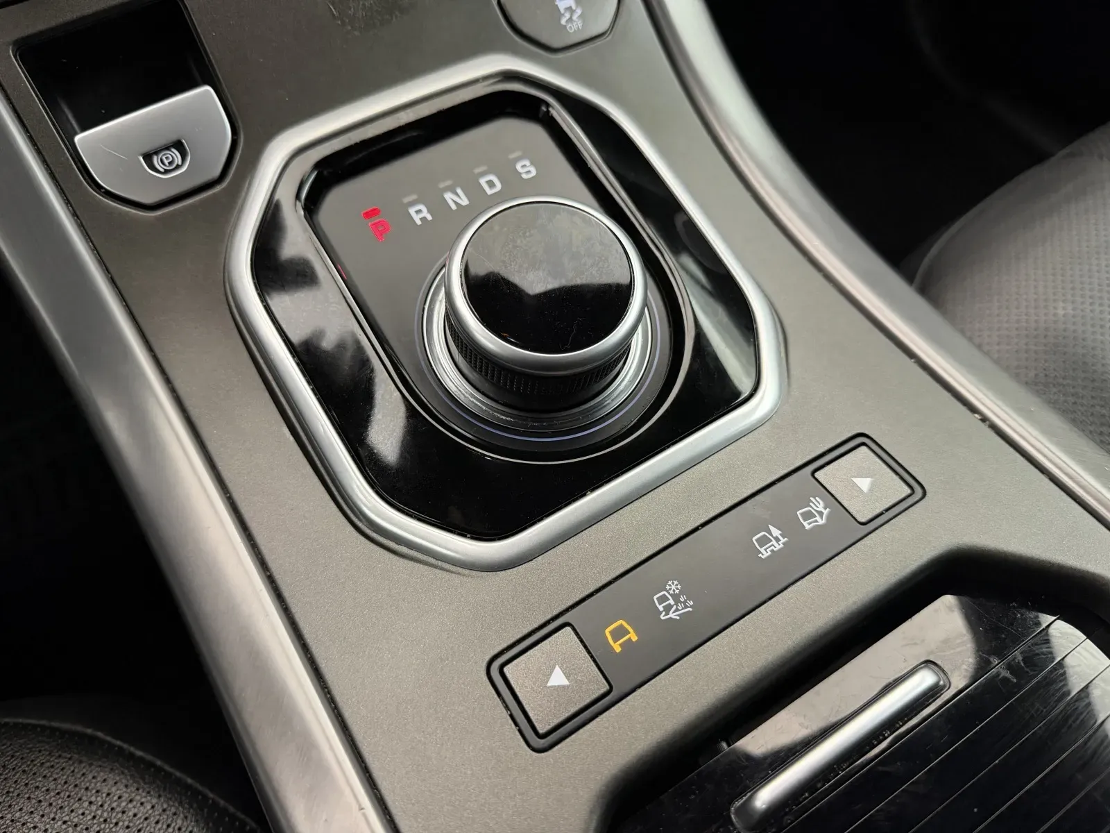 Land Rover Range Rover Evoque photo 32