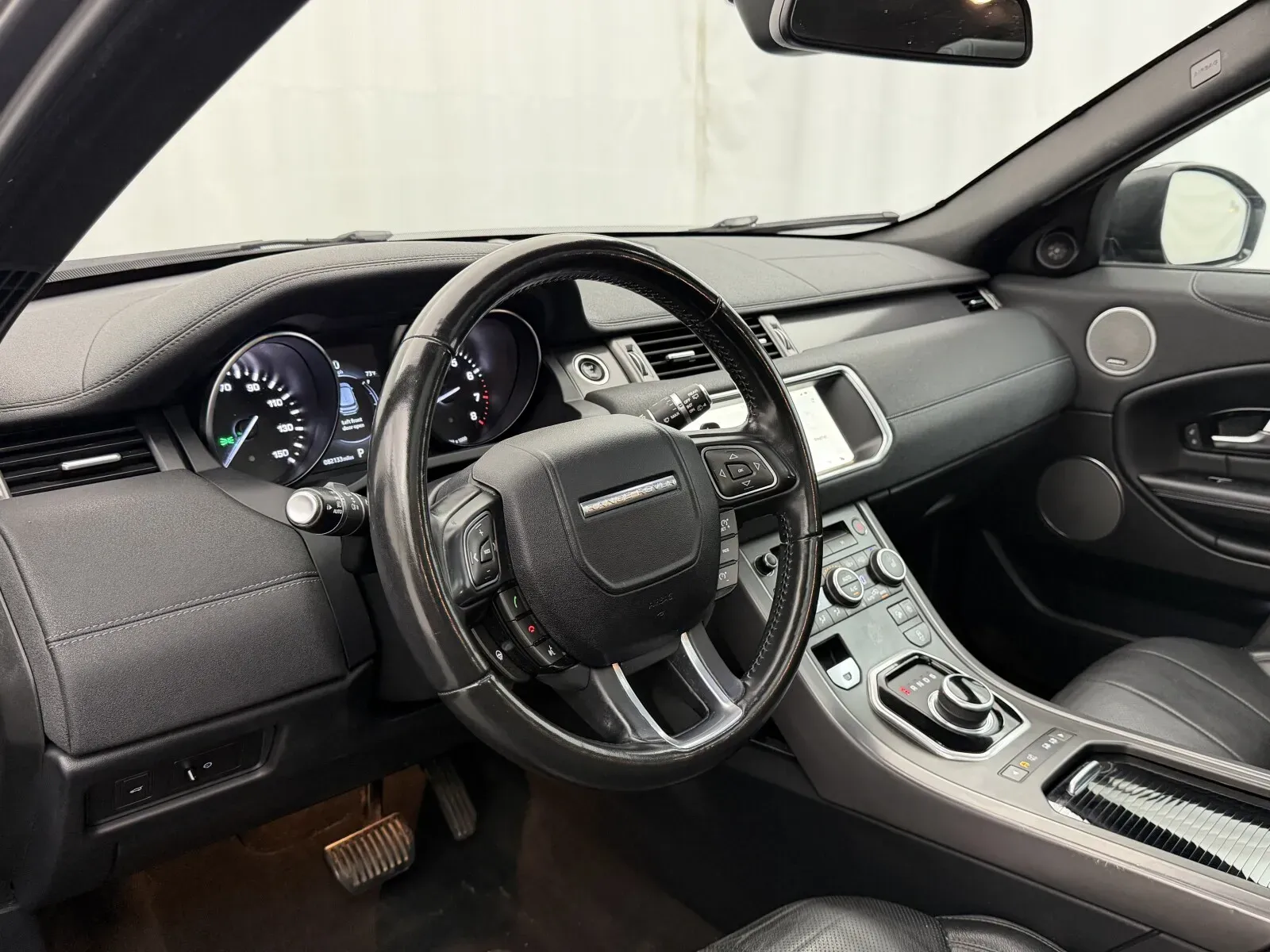 Land Rover Range Rover Evoque photo 11