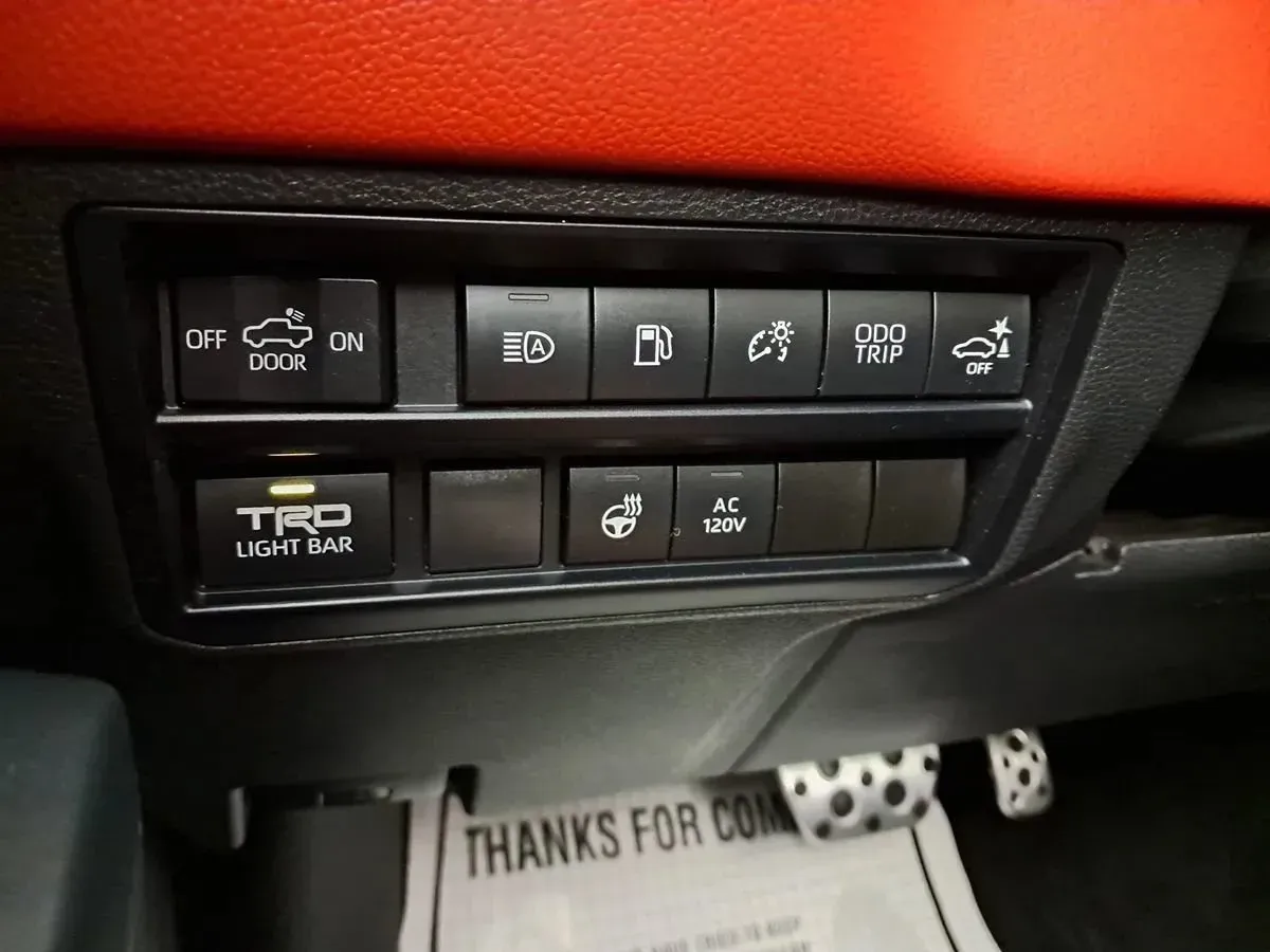 Toyota Tundra photo 30