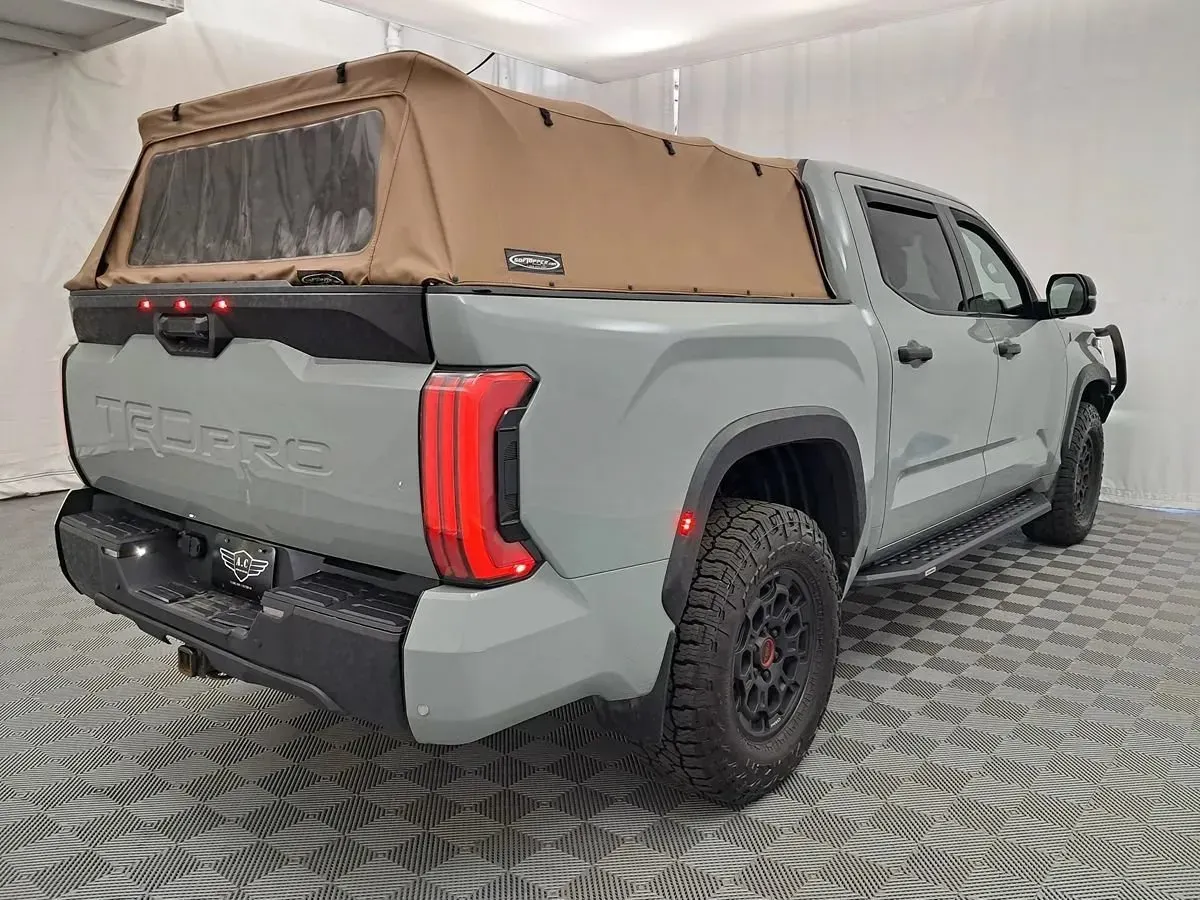 Toyota Tundra photo 9