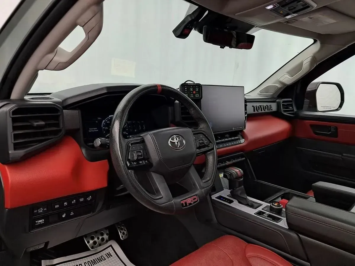 Toyota Tundra photo 19