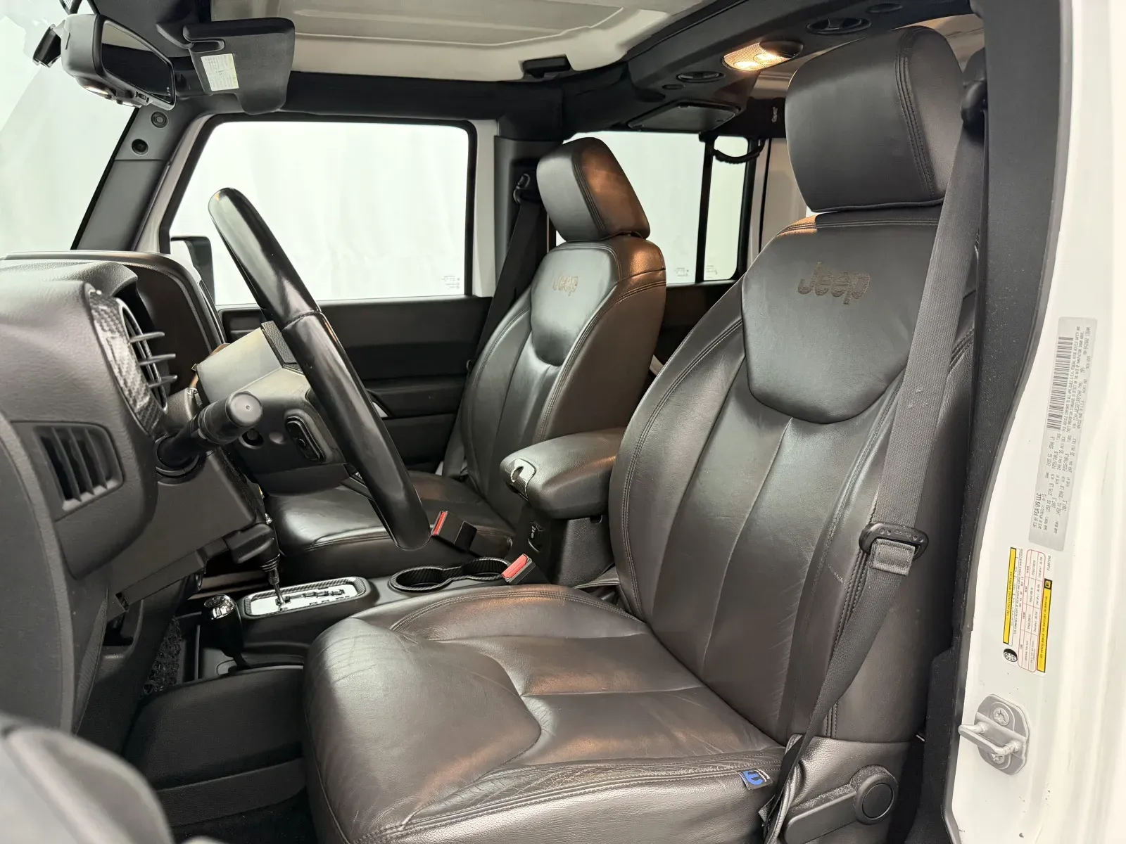 Jeep Wrangler photo 10