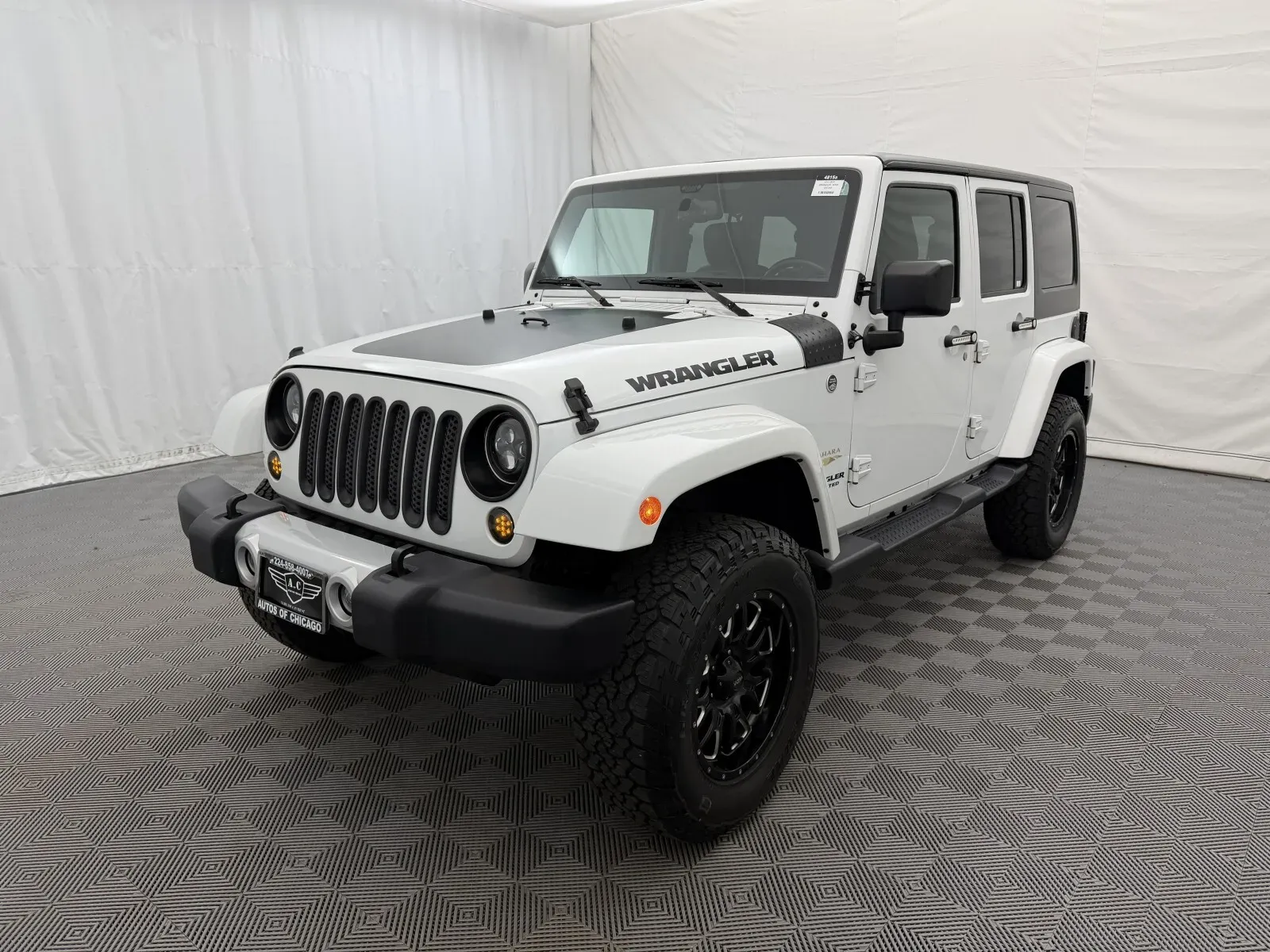Jeep Wrangler photo 2