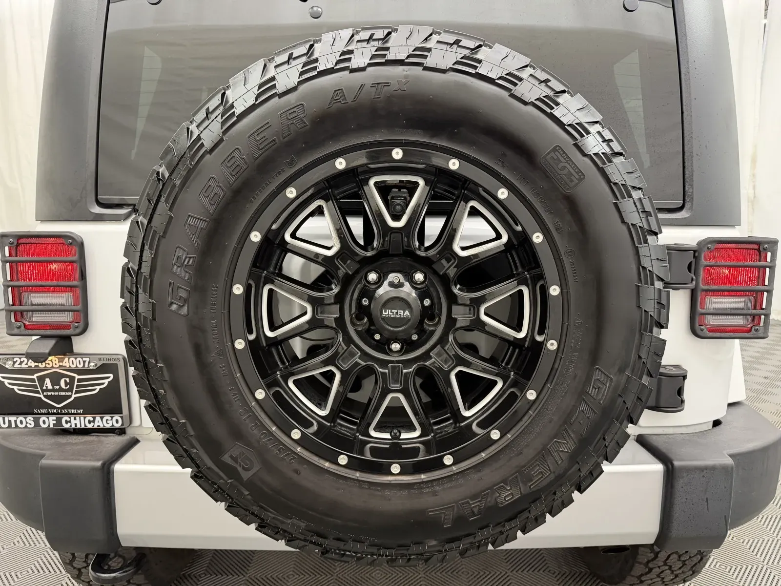 Jeep Wrangler photo 7