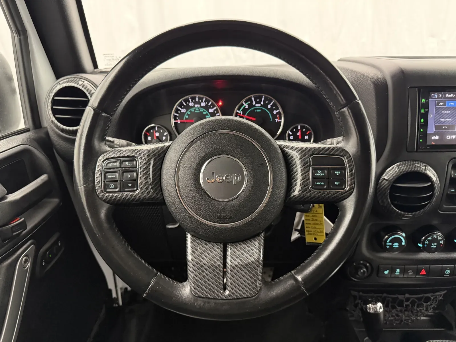 Jeep Wrangler photo 12