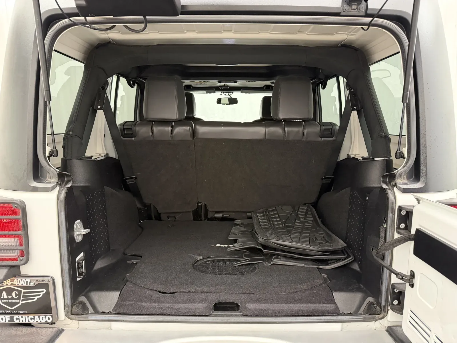 Jeep Wrangler photo 27