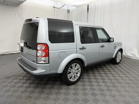 More photos of 2011 Land Rover LR4 LUX at Autos of Chicago, IL