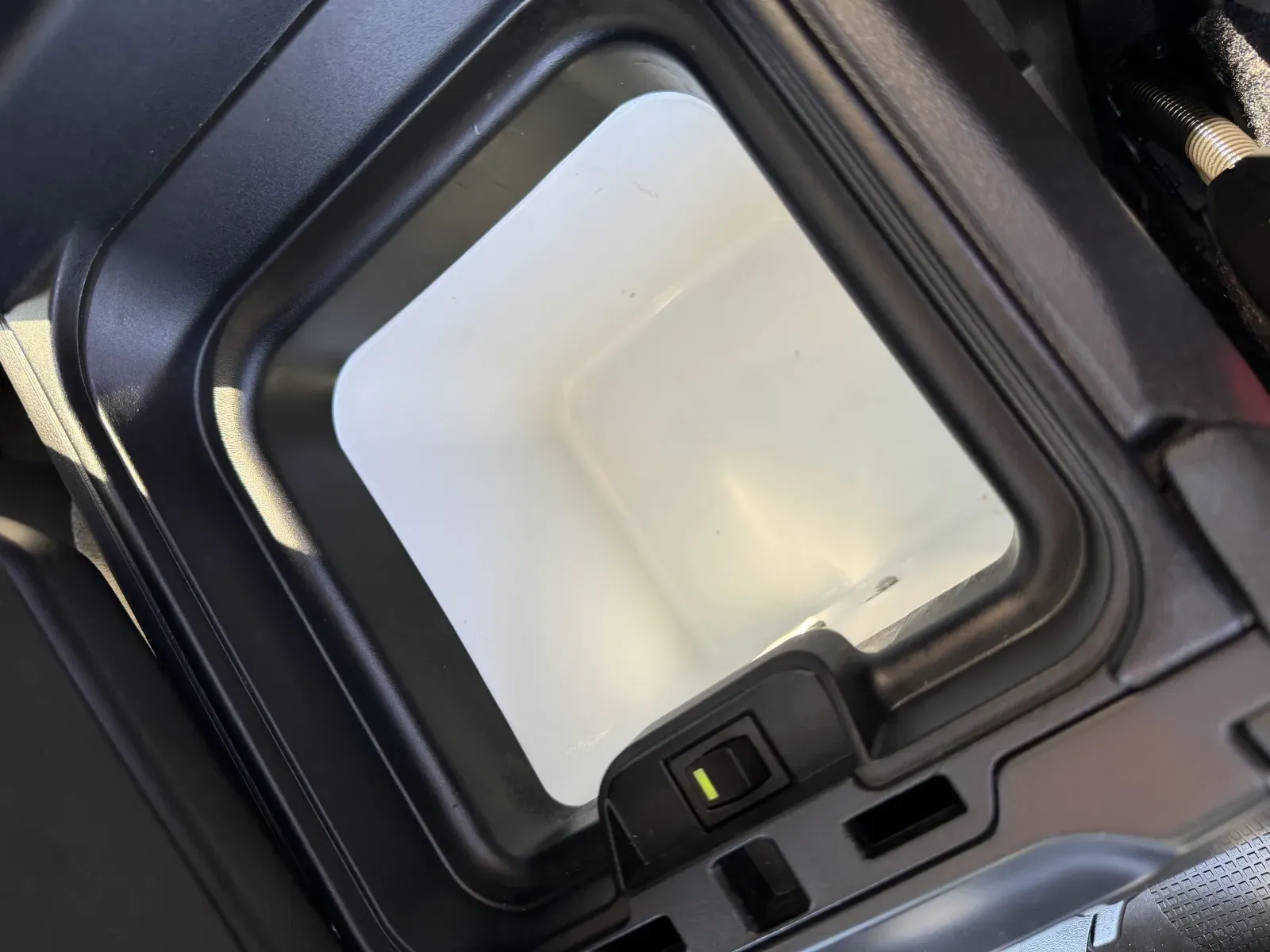Land Rover LR4 photo 28