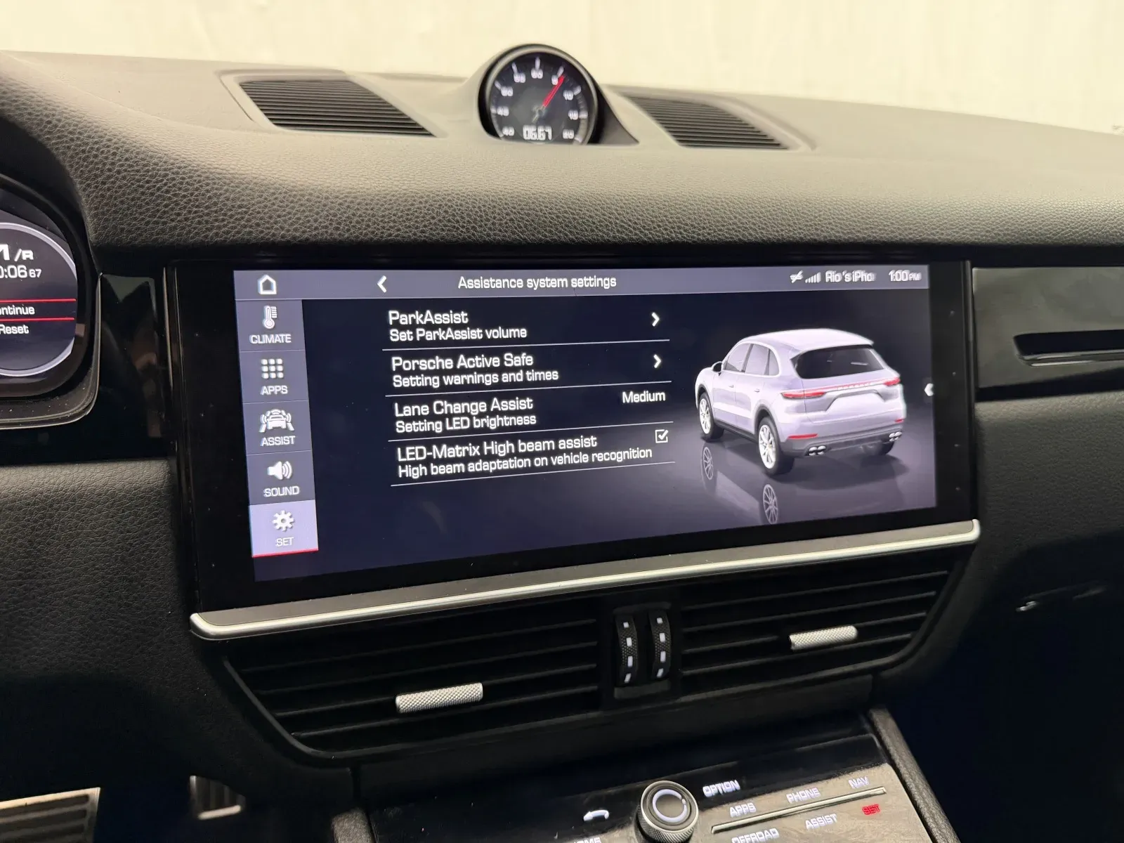 Porsche Cayenne photo 39