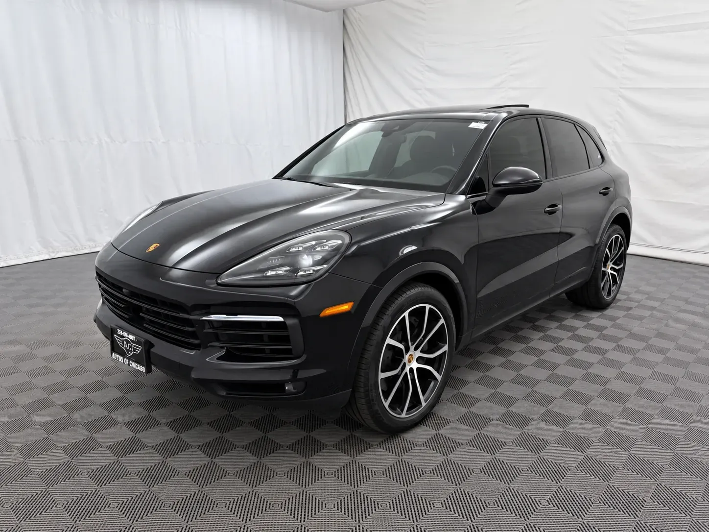 Porsche Cayenne photo 2