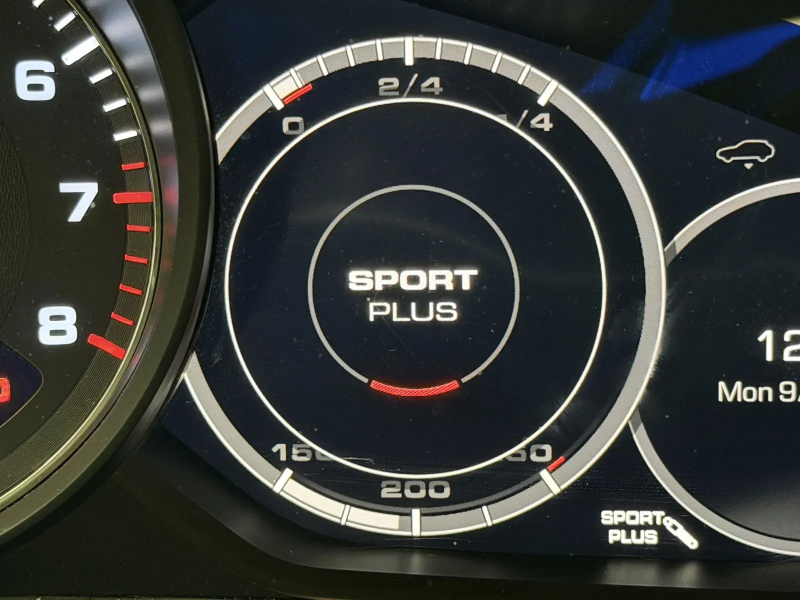 Porsche Cayenne photo 16
