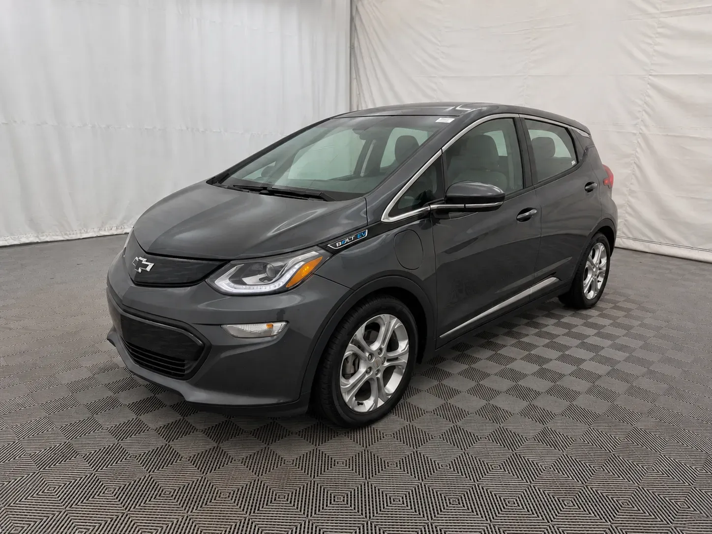Chevrolet Bolt EV photo 2