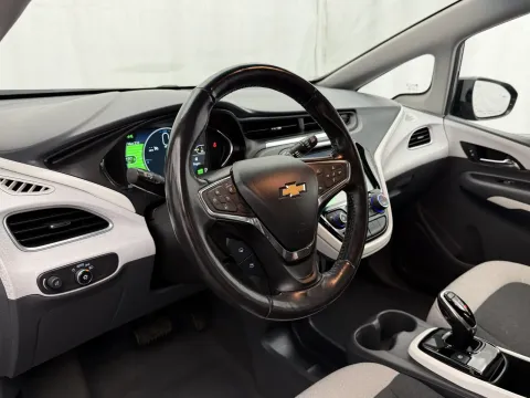 More photos of 2018 Chevrolet Bolt EV LT at Autos of Chicago, IL