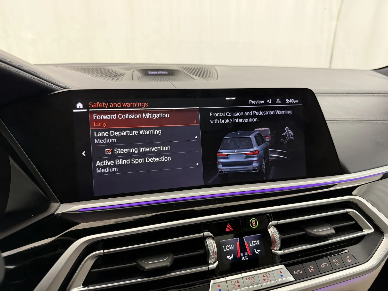 BMW X7 photo 33