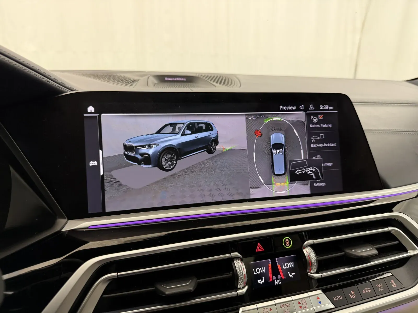 BMW X7 photo 28