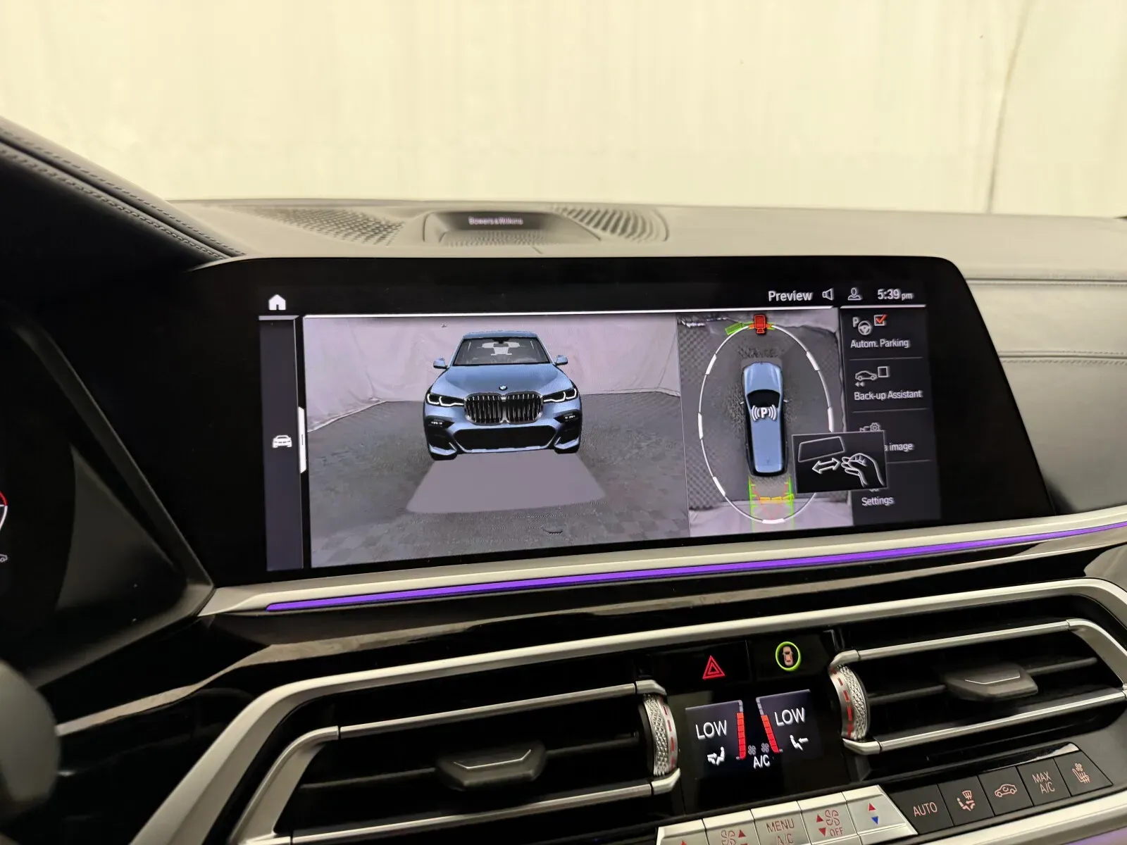BMW X7 photo 27