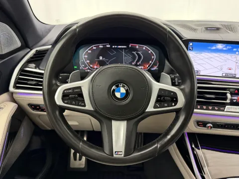 More photos of 2020 BMW X7 M50i at Autos of Chicago, IL