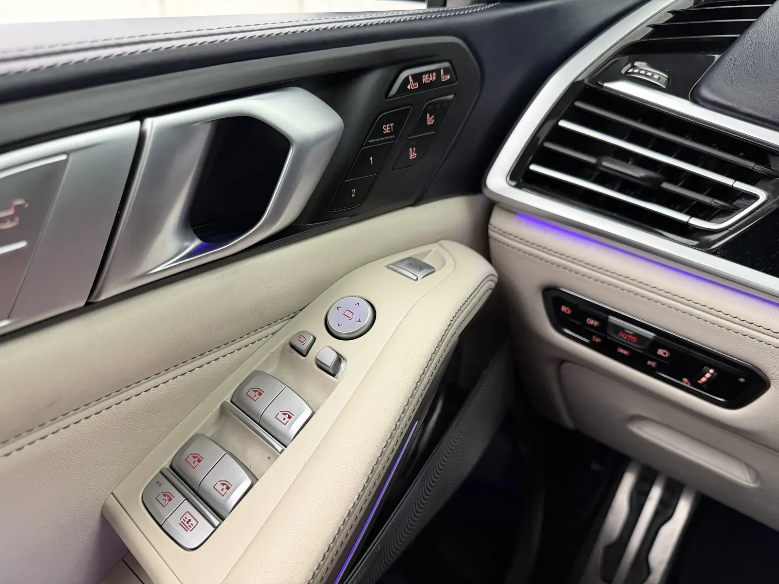 BMW X7 photo 18