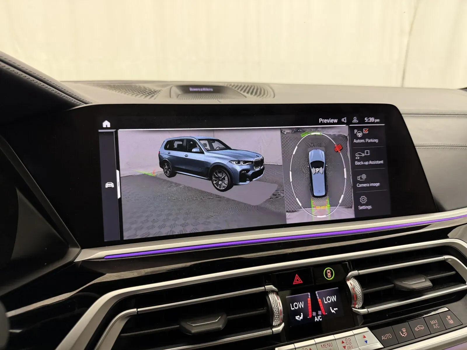 BMW X7 photo 30