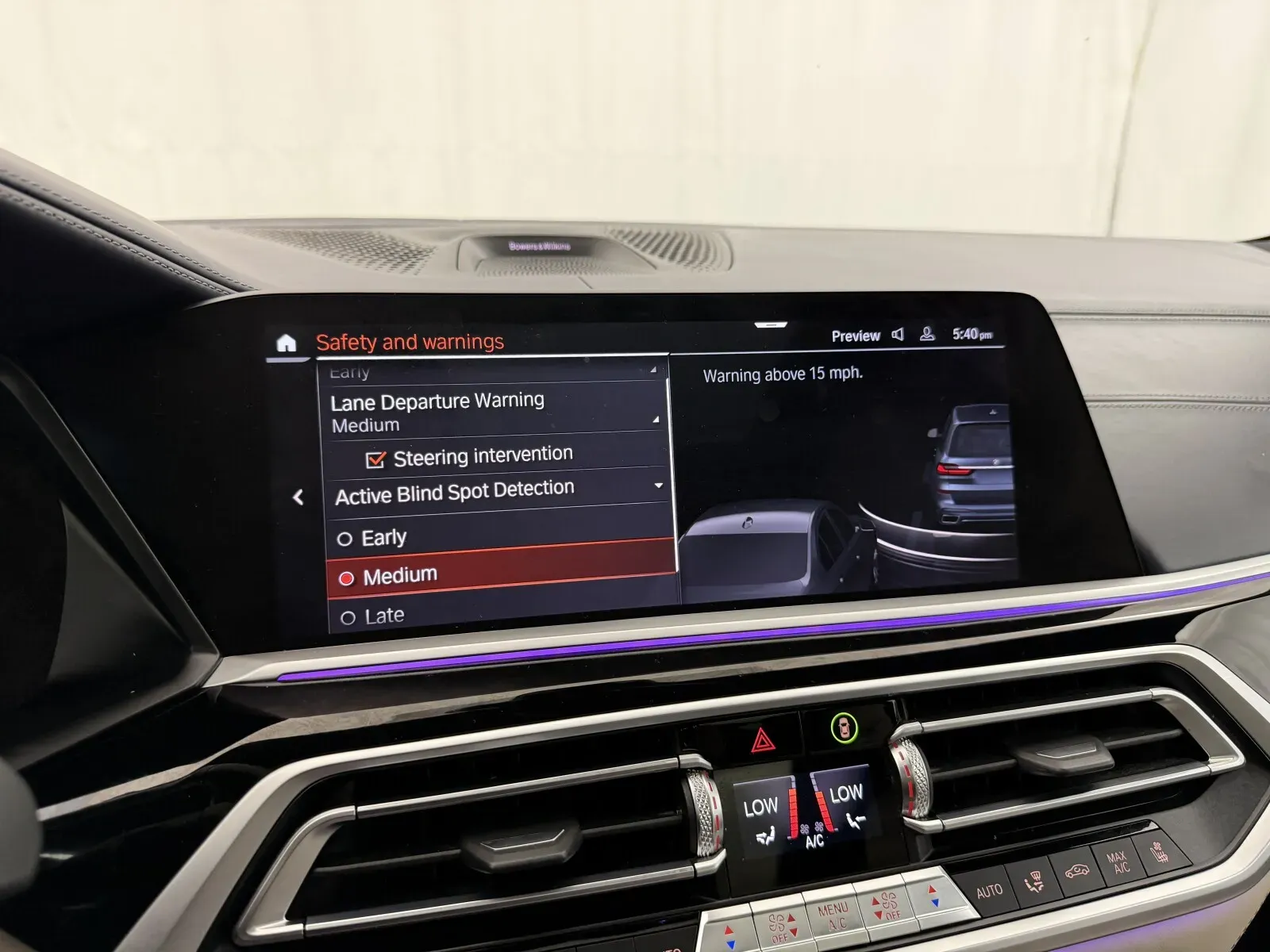 BMW X7 photo 35