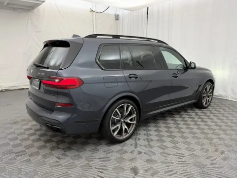 More photos of 2020 BMW X7 M50i at Autos of Chicago, IL