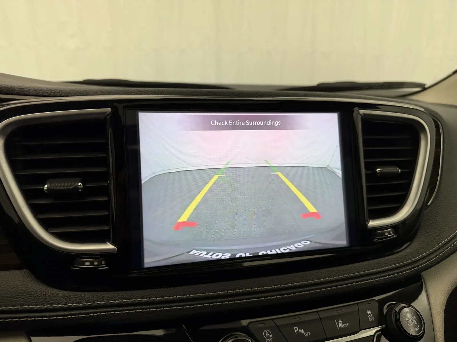 Chrysler Pacifica photo 18