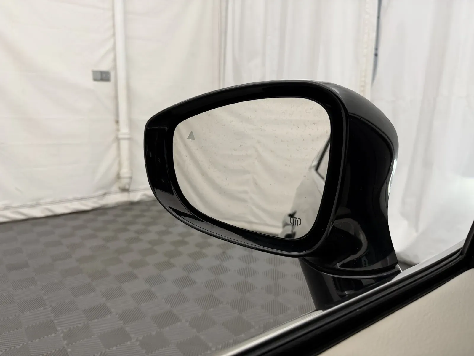 Chrysler Pacifica photo 14