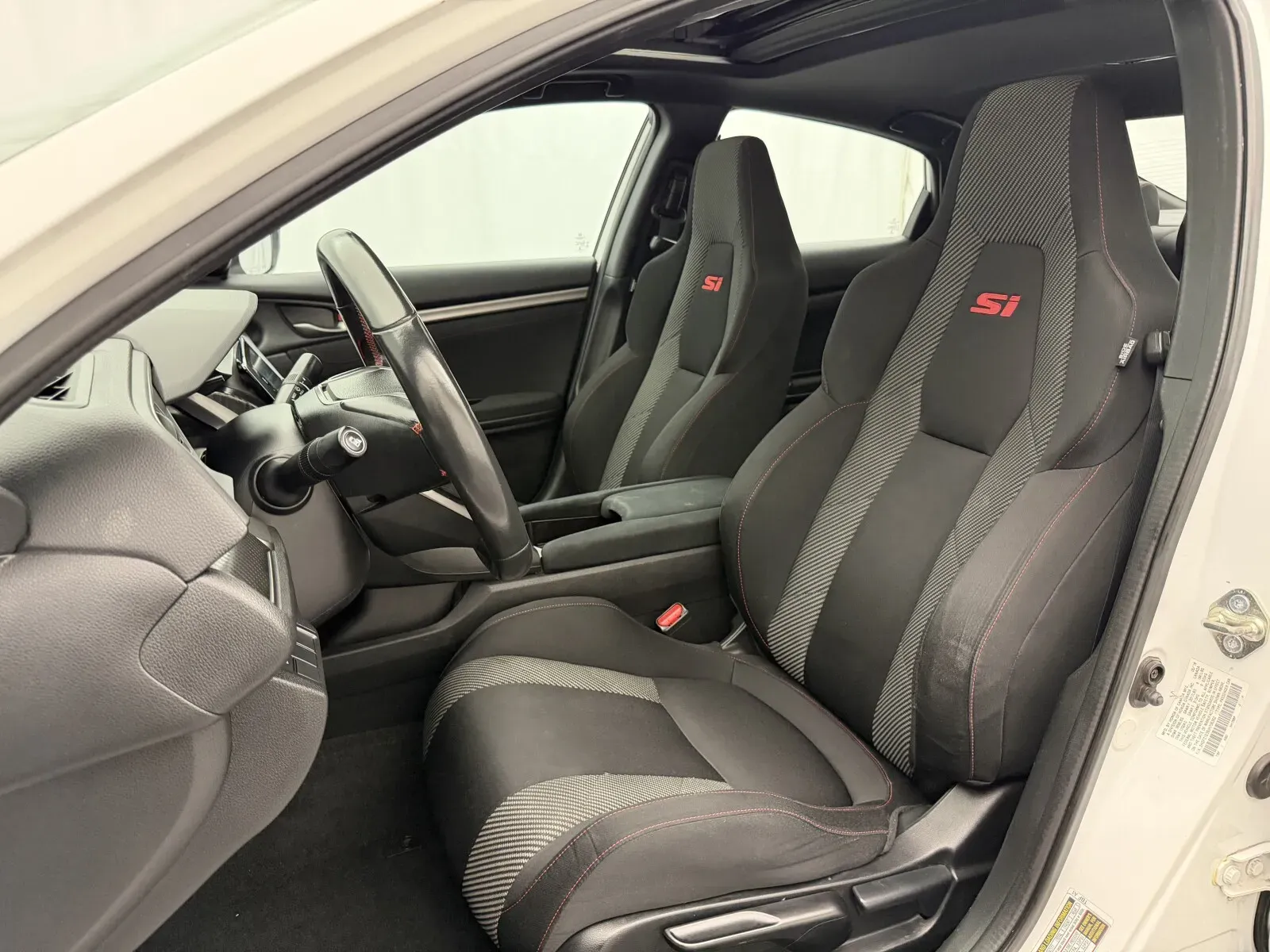 Honda Civic Si photo 9