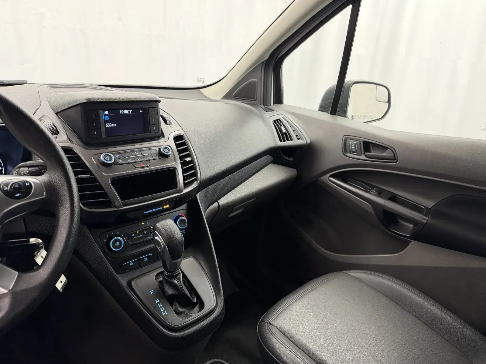 Ford Transit Connect photo 15