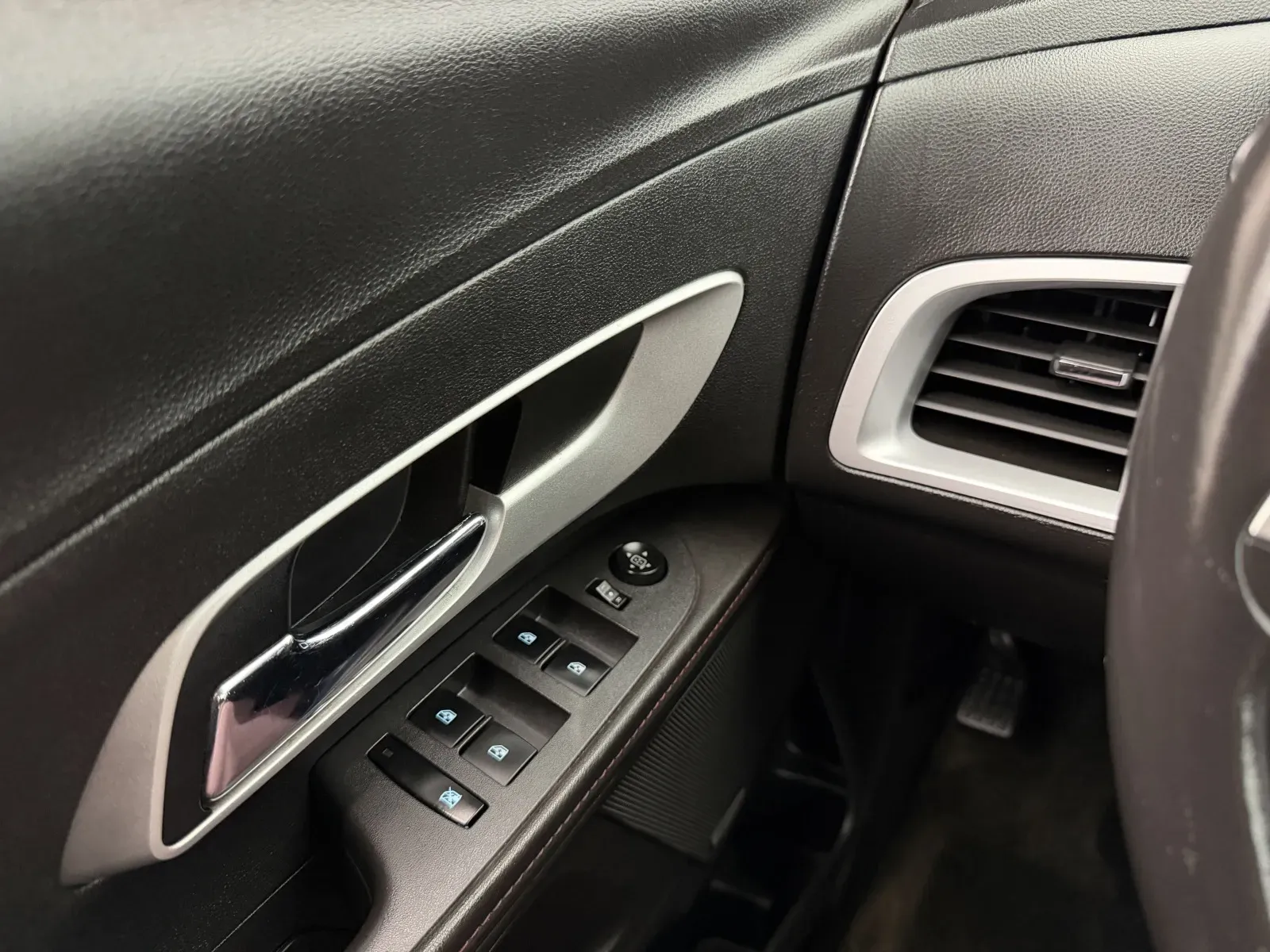 Chevrolet Equinox photo 14