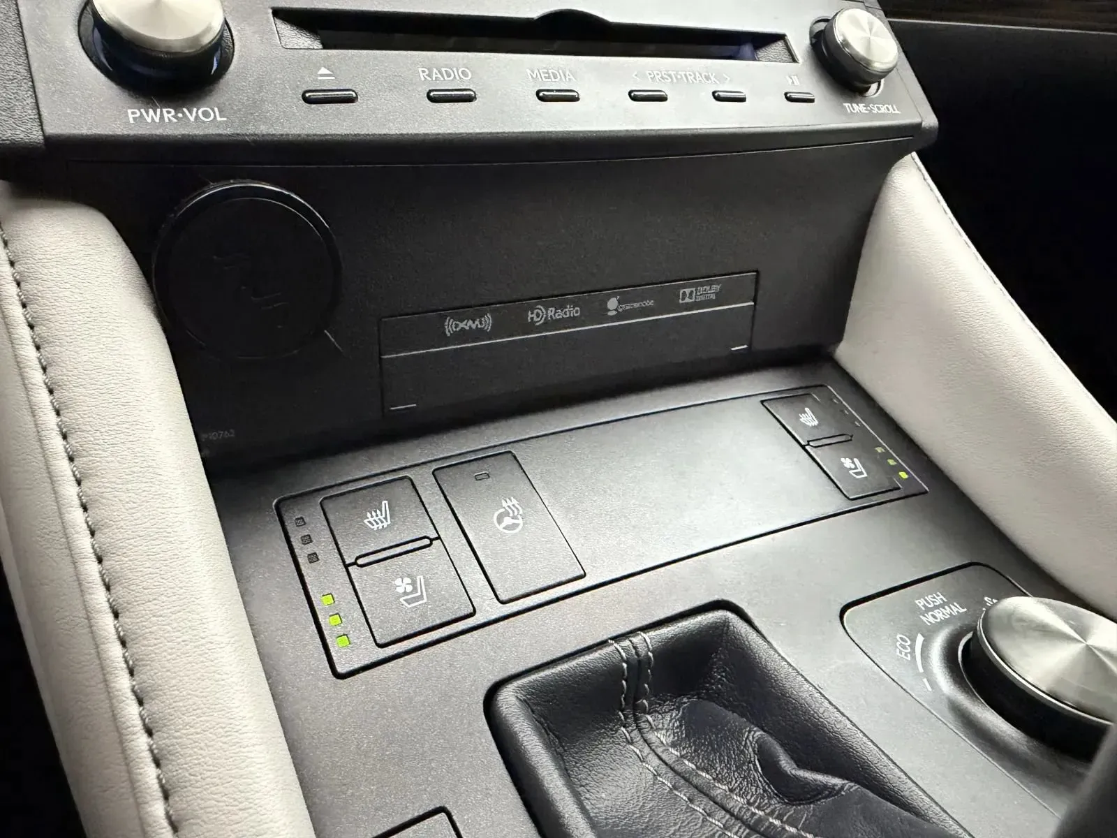 Lexus RC photo 27