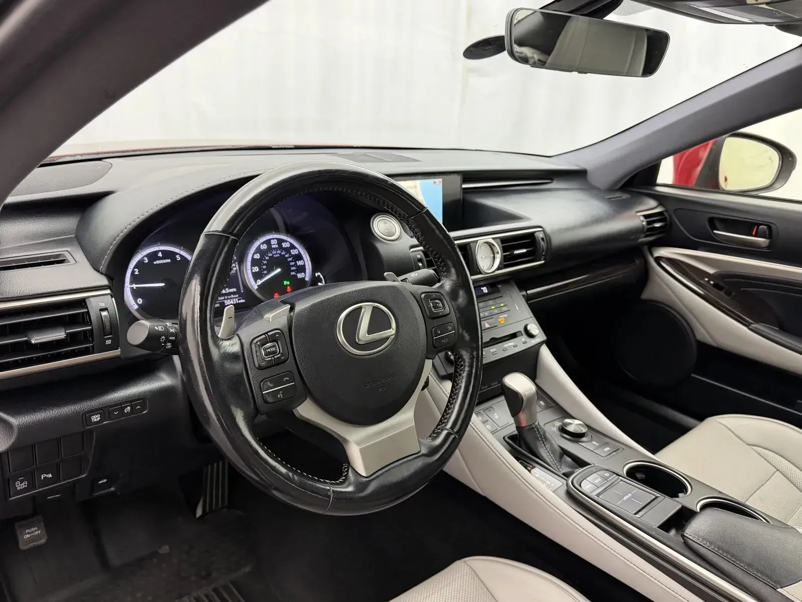 Lexus RC photo 8