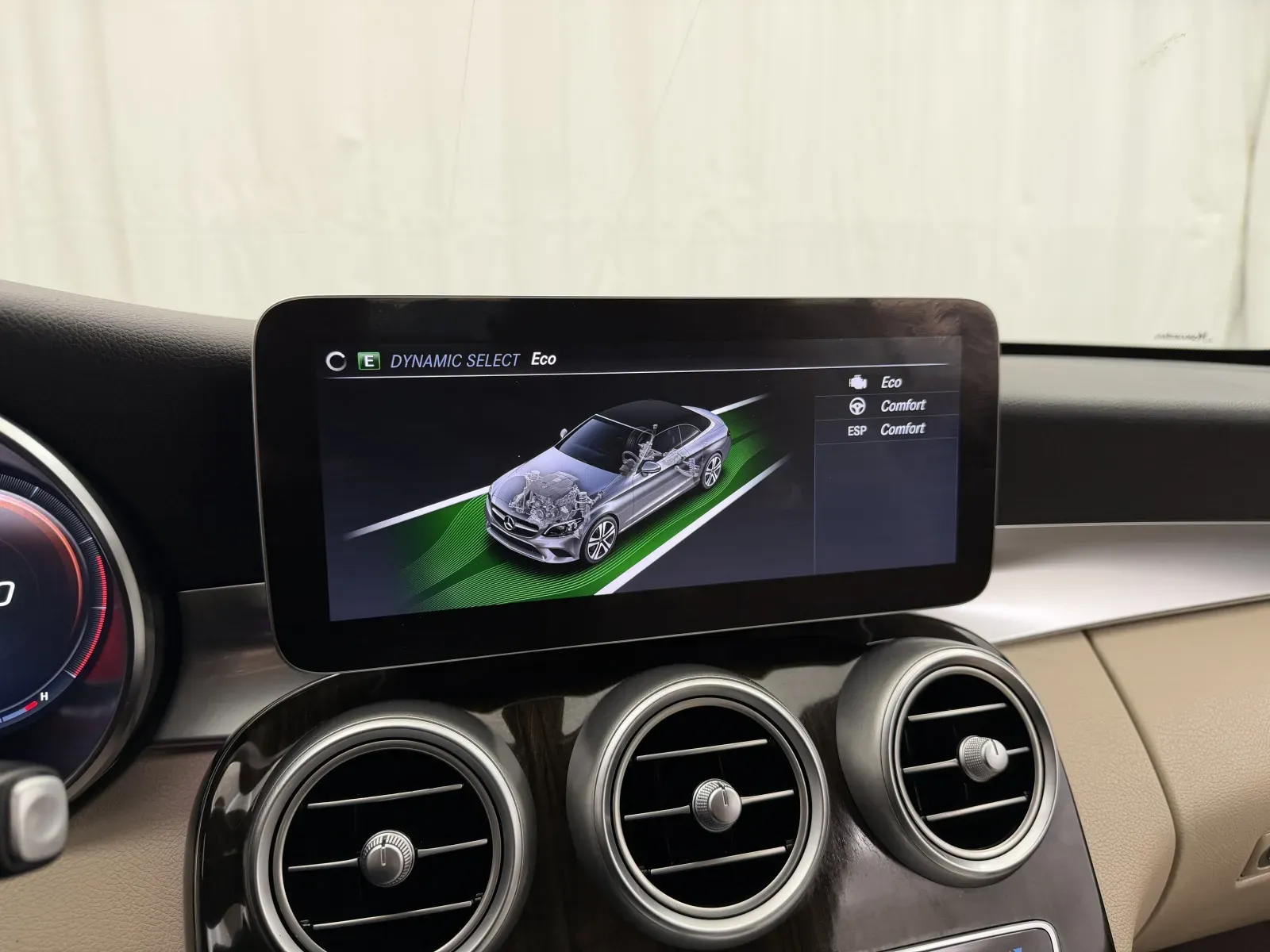 Mercedes-Benz C-Class photo 46