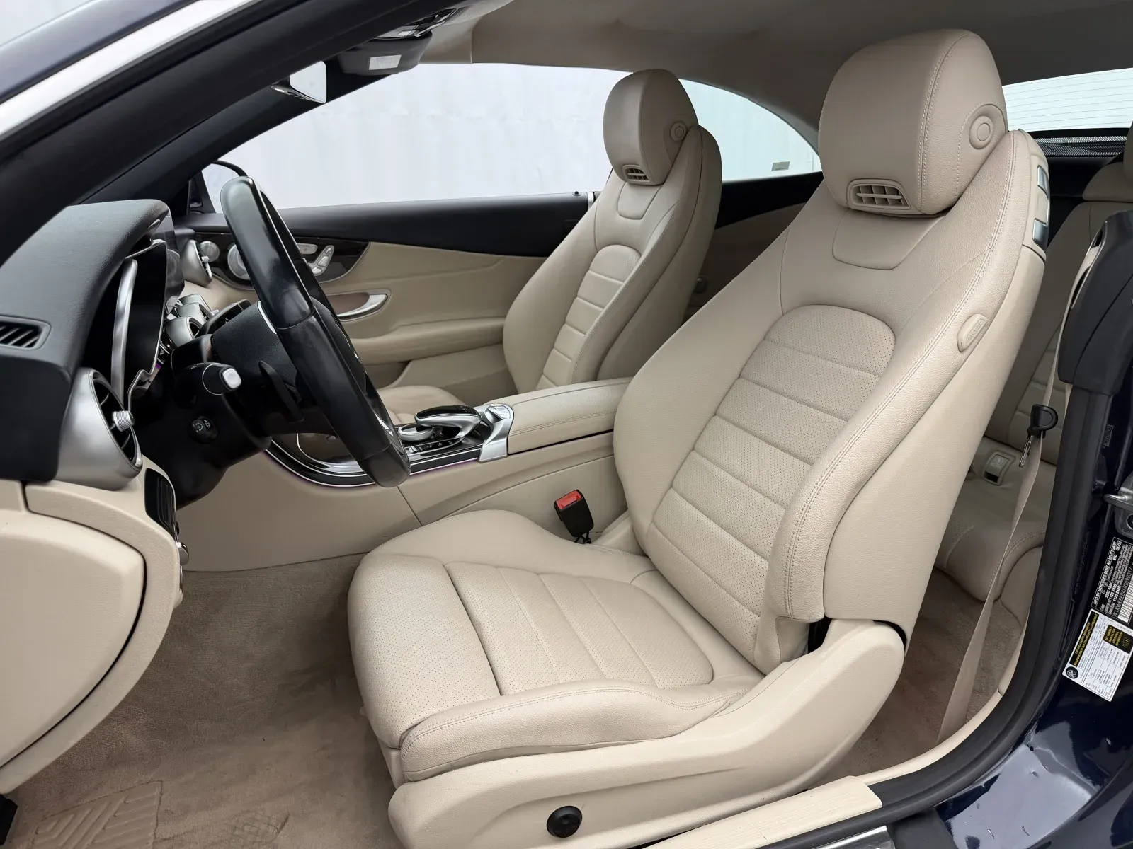 Mercedes-Benz C-Class photo 16