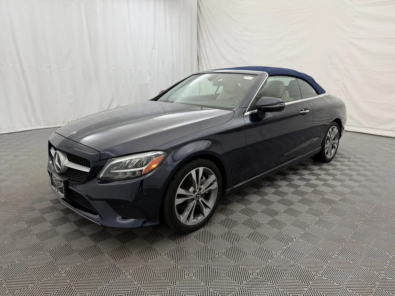 Mercedes-Benz C-Class photo 9