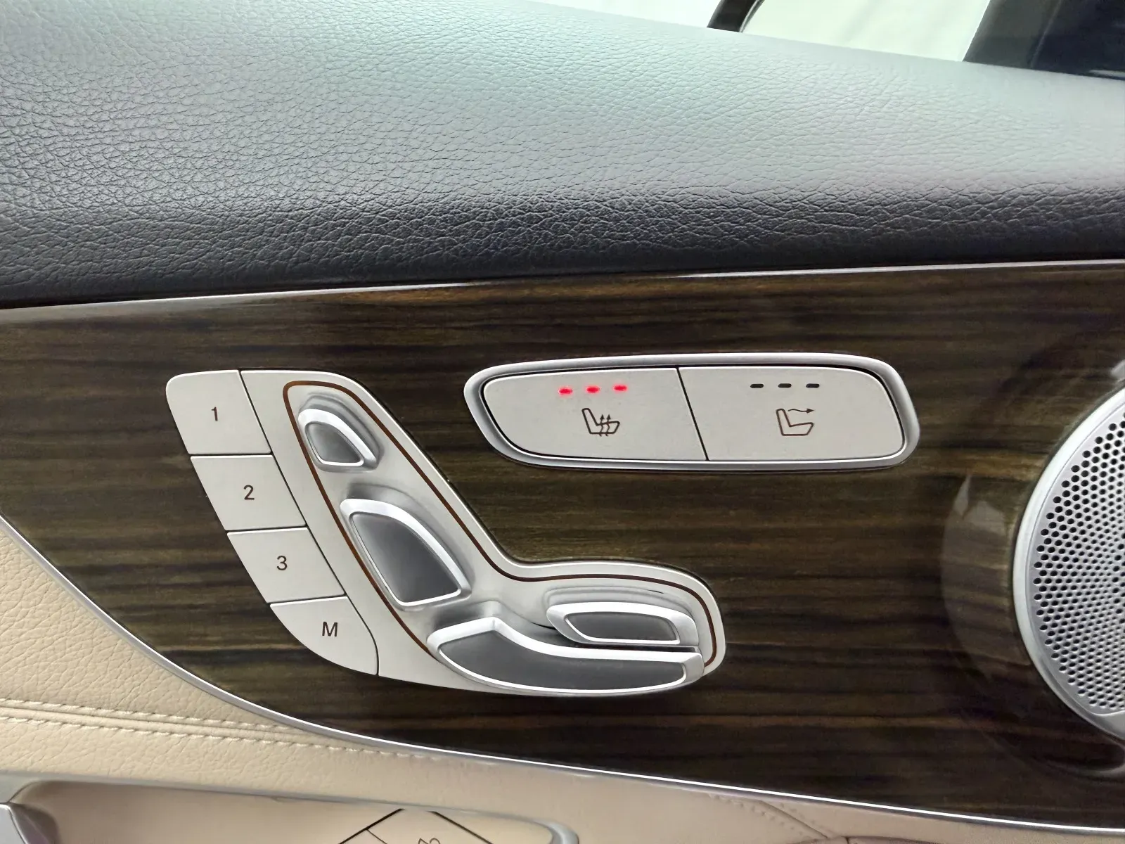 Mercedes-Benz C-Class photo 23