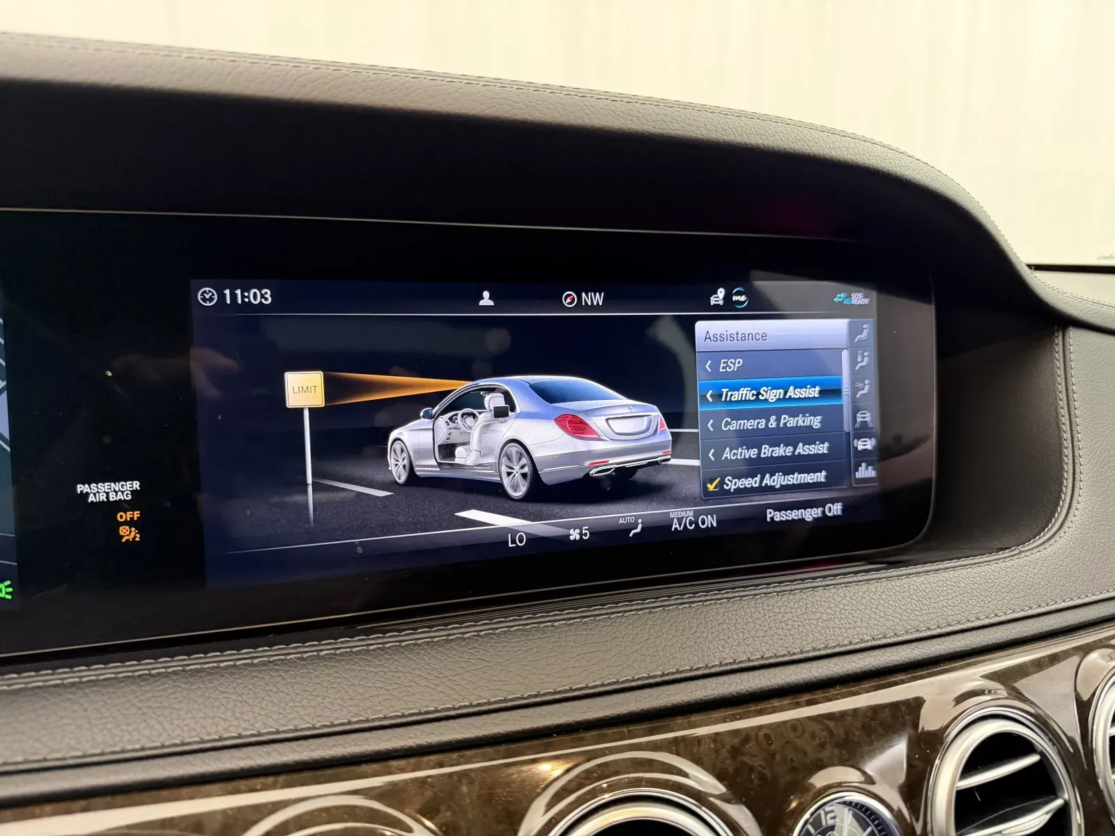 Mercedes-Benz S-Class photo 35