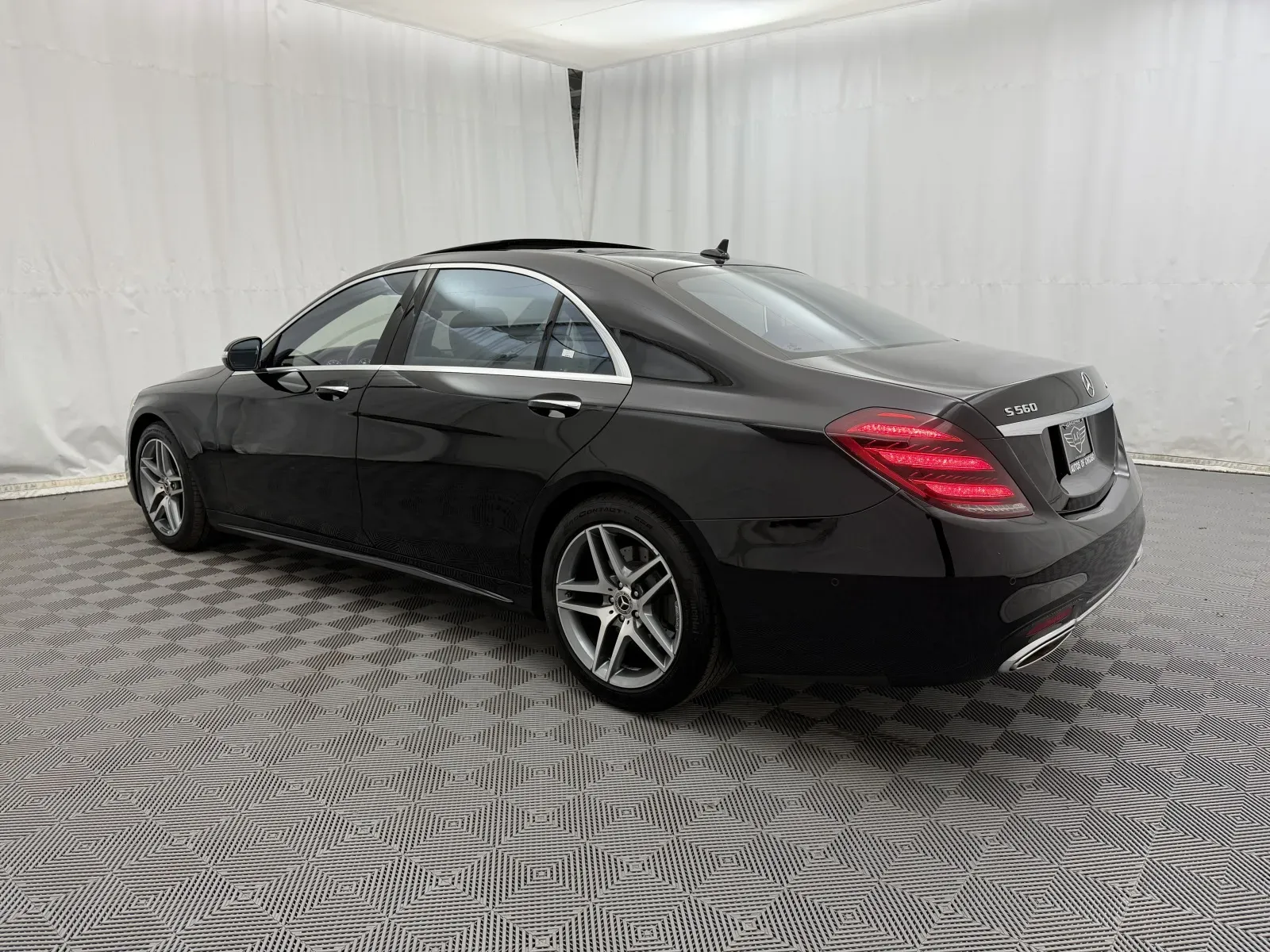 Mercedes-Benz S-Class photo 7