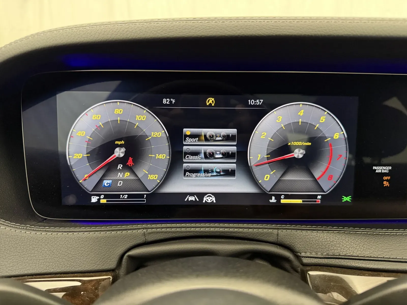 Mercedes-Benz S-Class photo 14