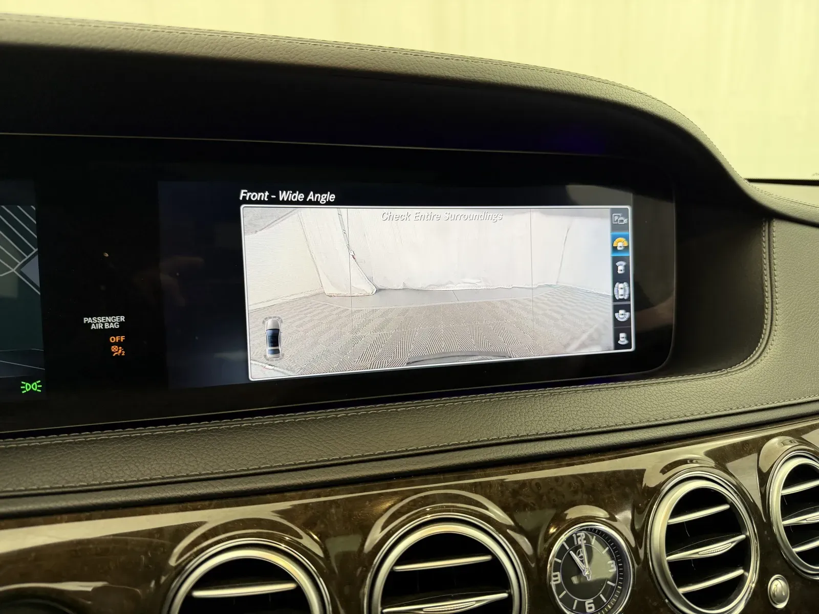 Mercedes-Benz S-Class photo 30