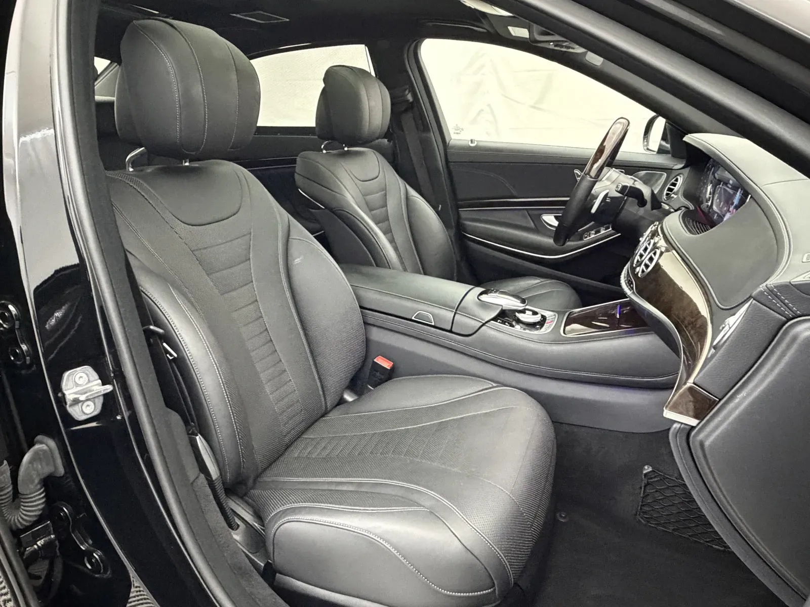 Mercedes-Benz S-Class photo 55