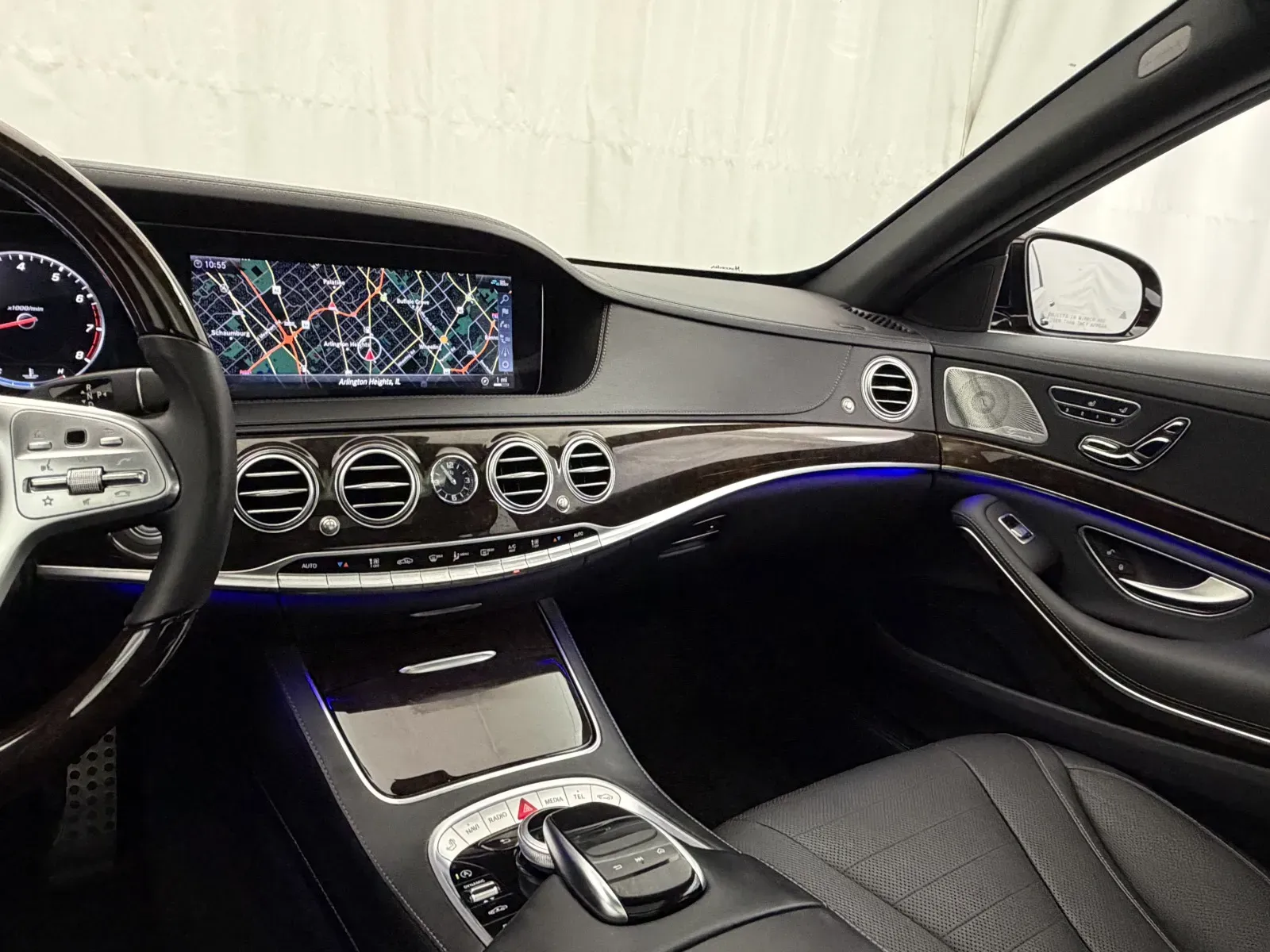 Mercedes-Benz S-Class photo 25