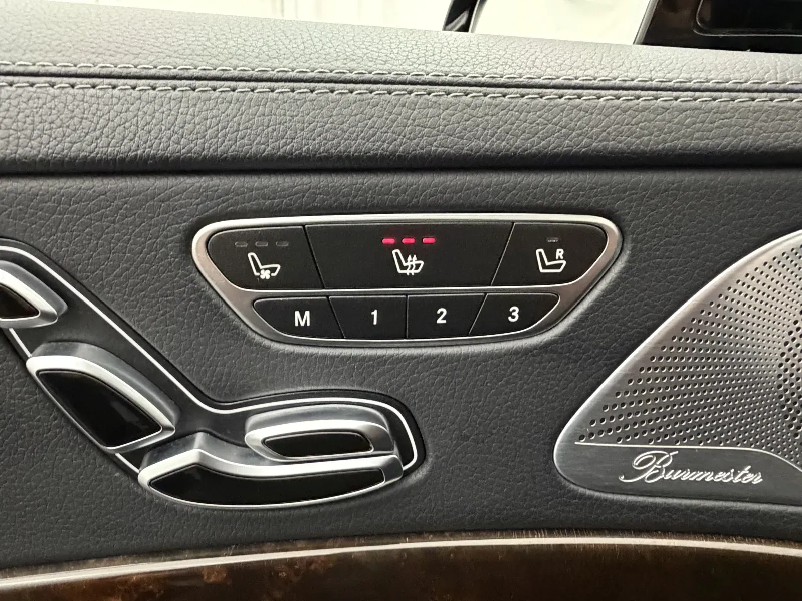 Mercedes-Benz S-Class photo 19