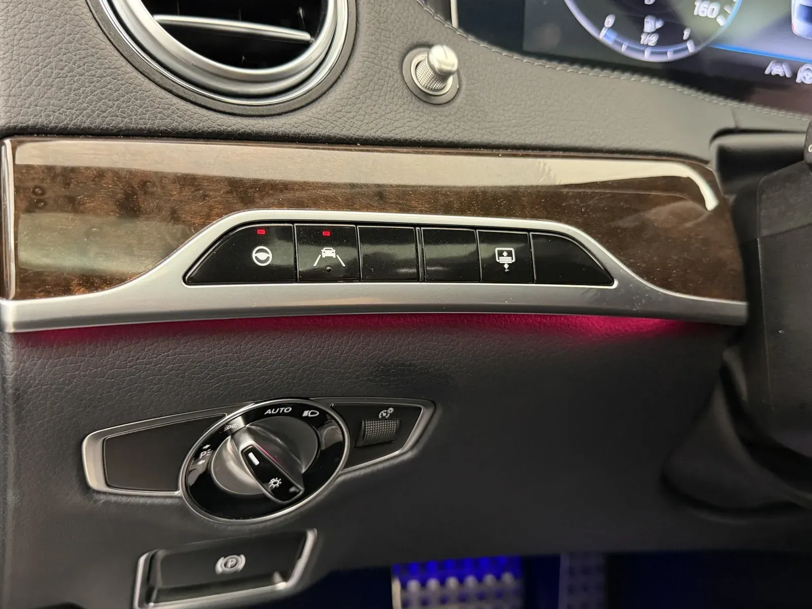Mercedes-Benz S-Class photo 22