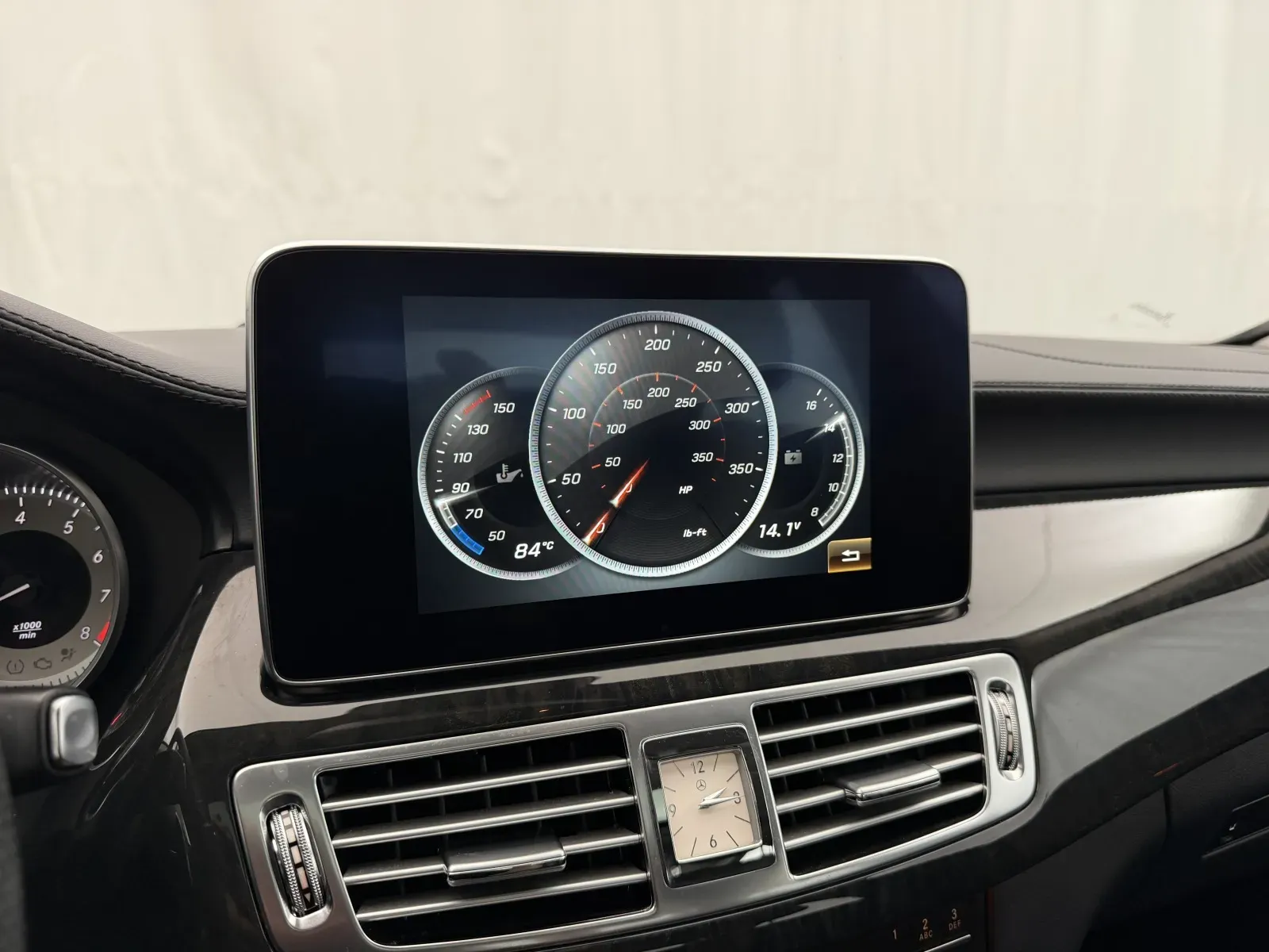 Mercedes-Benz CLS photo 23