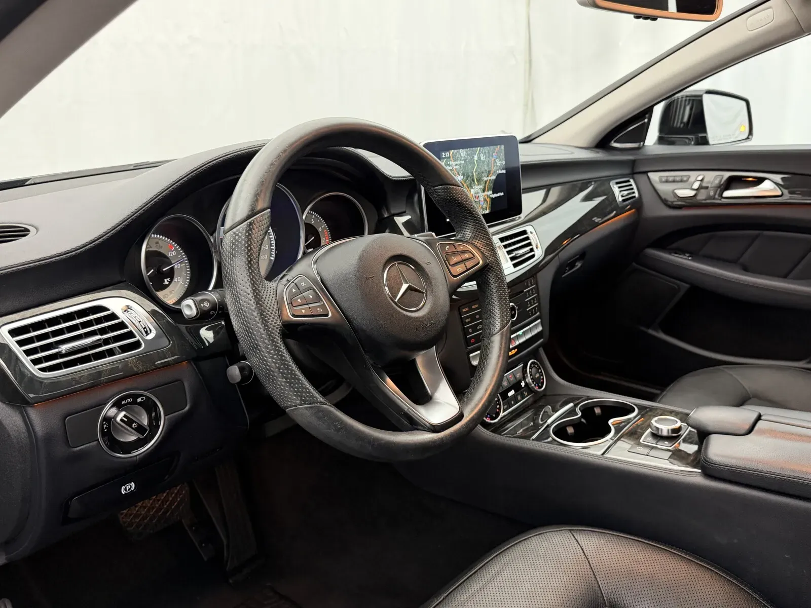 Mercedes-Benz CLS photo 11