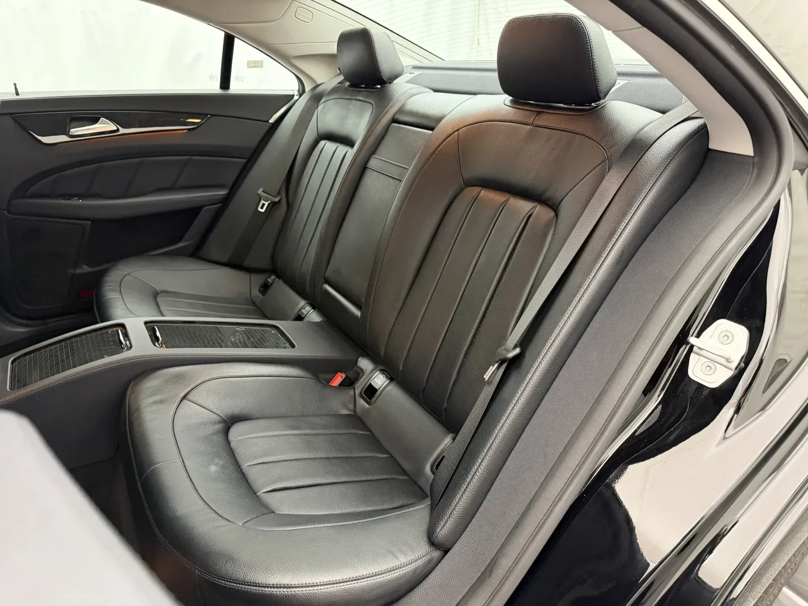 Mercedes-Benz CLS photo 29