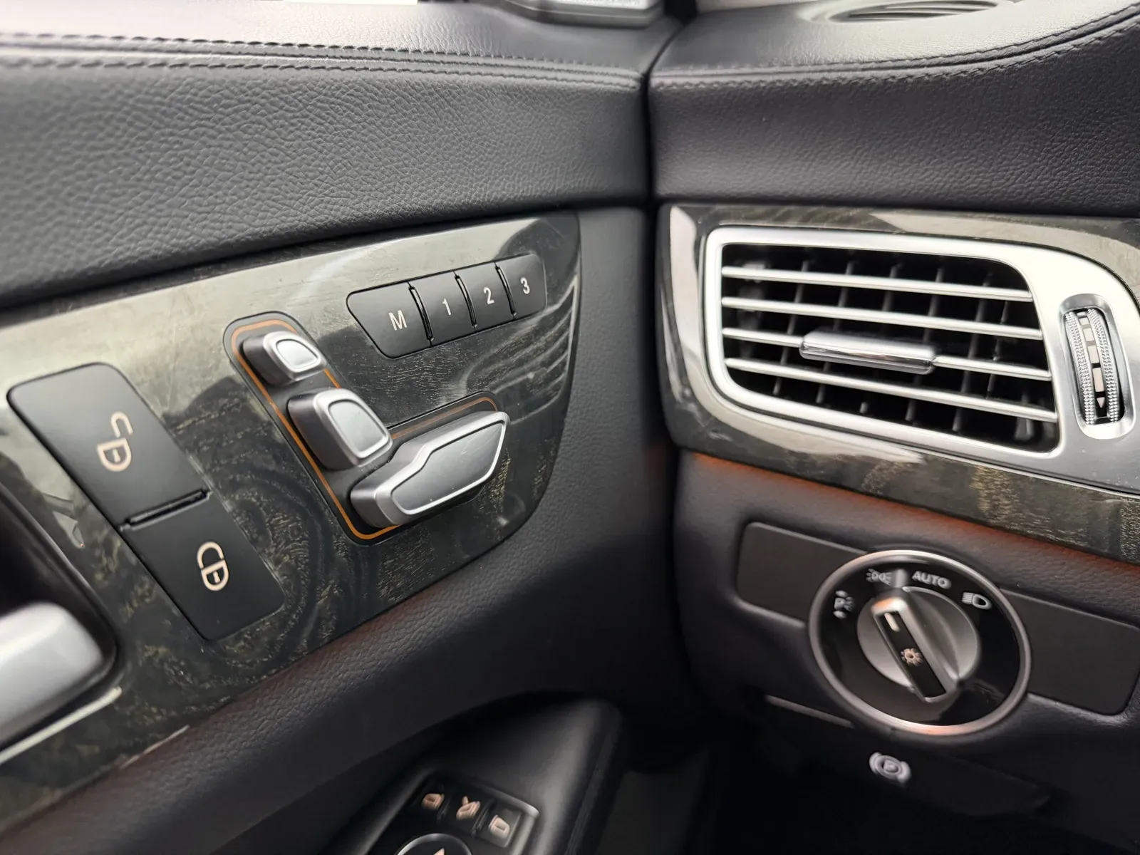 Mercedes-Benz CLS photo 17